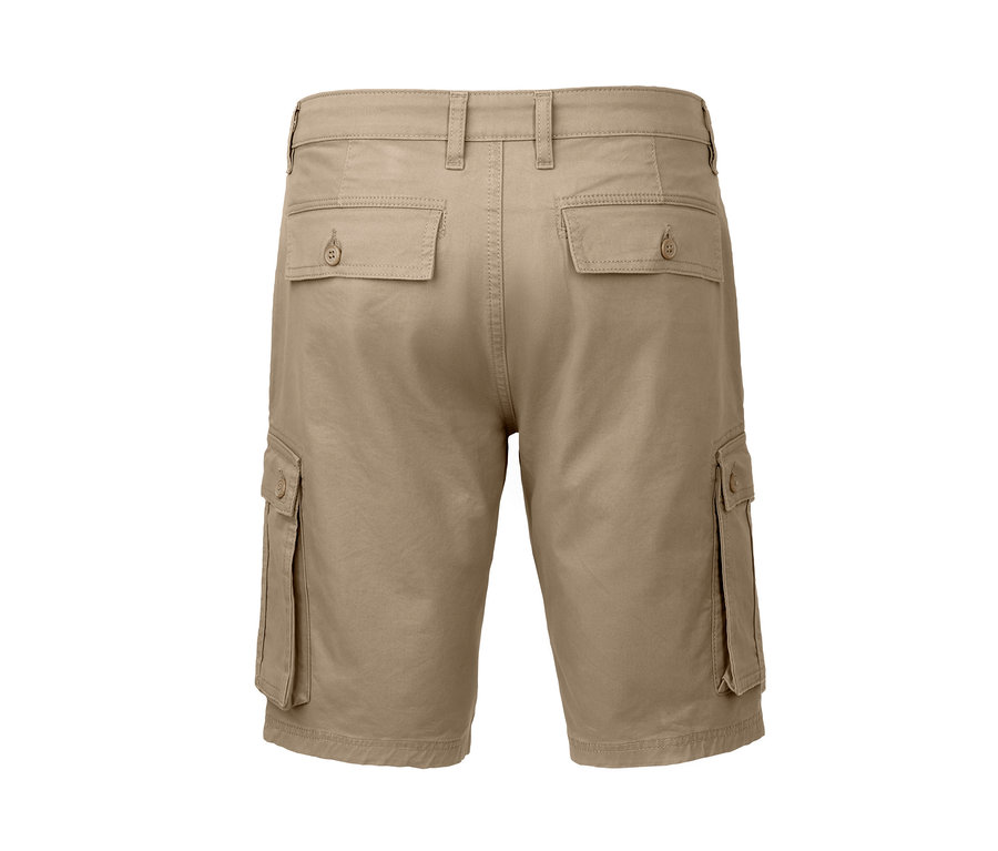 Beige Cargo-Bermuda von hinten.
