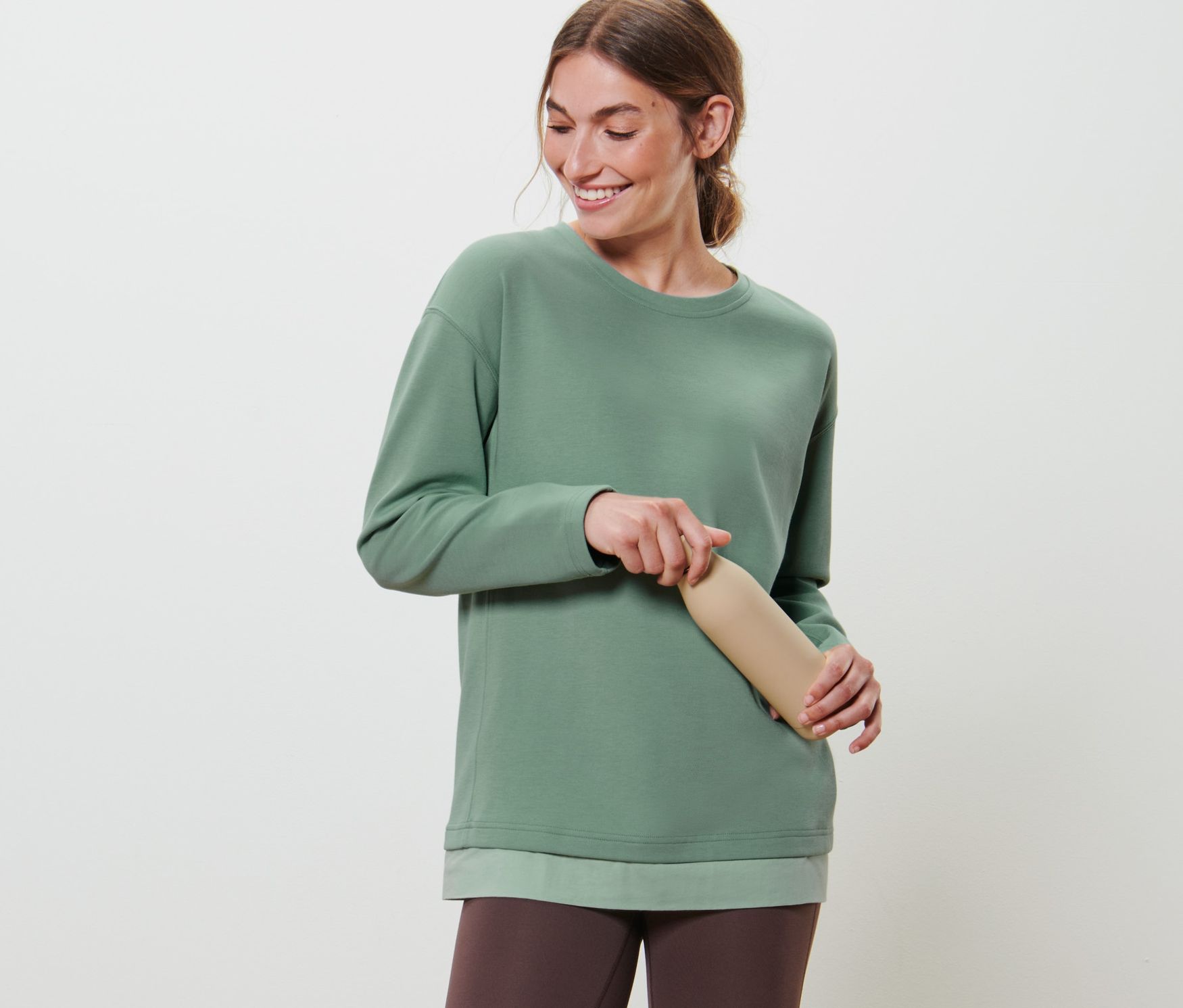 Thumbnail - Tchibo - Oversized Fitness-Longsleeve - Damen - Gr. S - grün