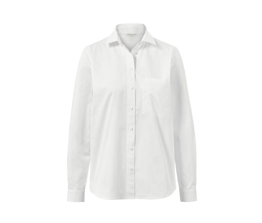 Weisse Hemdbluse mit langen Ärmeln und Knöpfen.