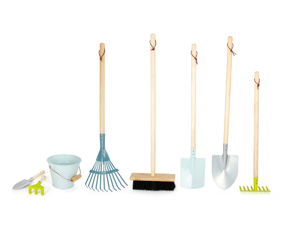 small foot Gartenwerkzeug-Set, groß mit Rechen, Schaufeln, Spaten, Besen und Eimer.