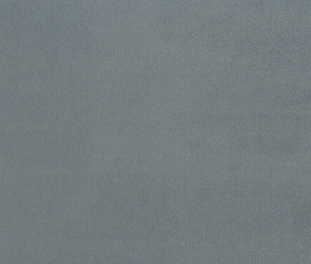 Nahaufnahme eines hellblauen DOMO Hockers mit Staufach.