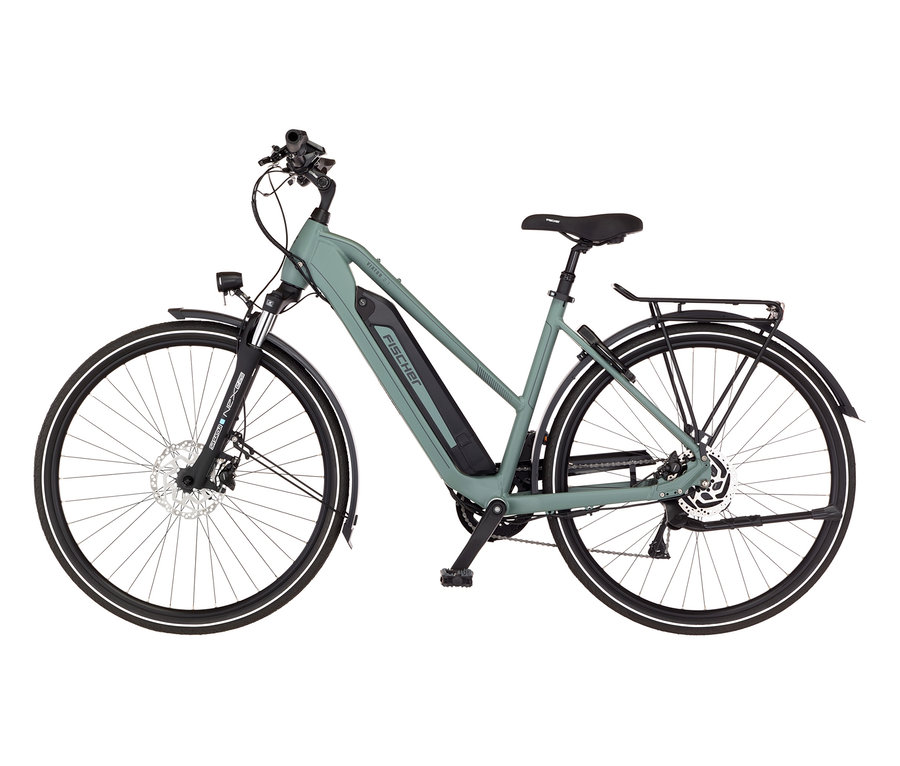 Das Bild zeigt ein FISCHER Trekking E-Bike VIATOR 2.1 ACTIVE, 50 cm in grün.