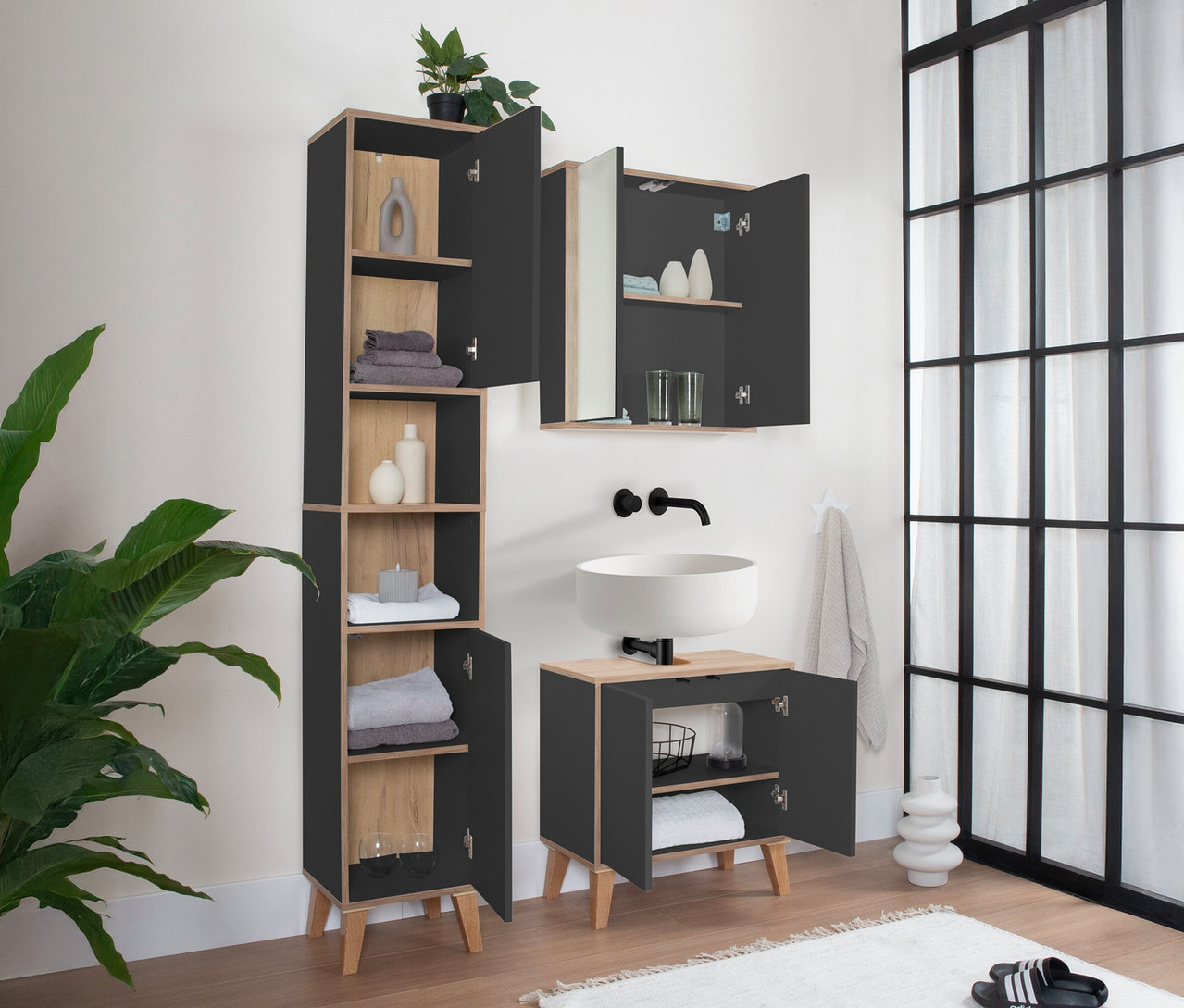 Badezimmerkonstellation mit Roba Hochschrank »Morena« in Weiß mit Artisan-Eiche, Waschbeckenunterschrank »Morena« in Basaltgrau und Artisan-Eiche, Aufsatzwaschbecken und Hänge-Spiegelschrank.