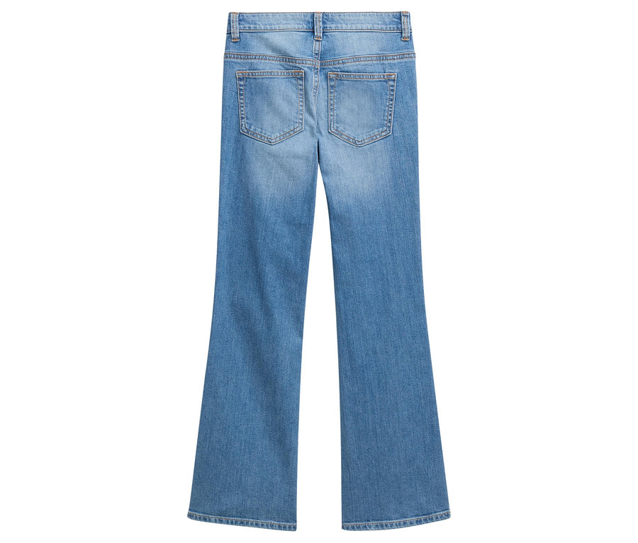 Rückansicht einer Tom Tailor Kinder-Jeanshose mit Schlag in heller Waschung.