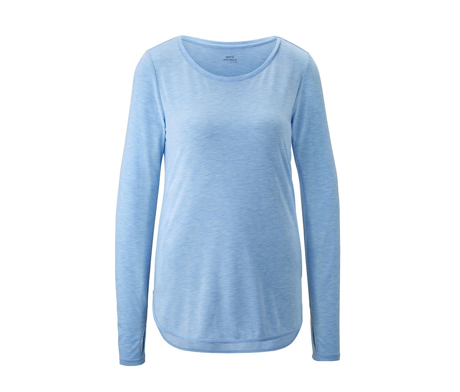 Hellblaues Wellnessshirt mit langen Ärmeln auf weißem Hintergrund.