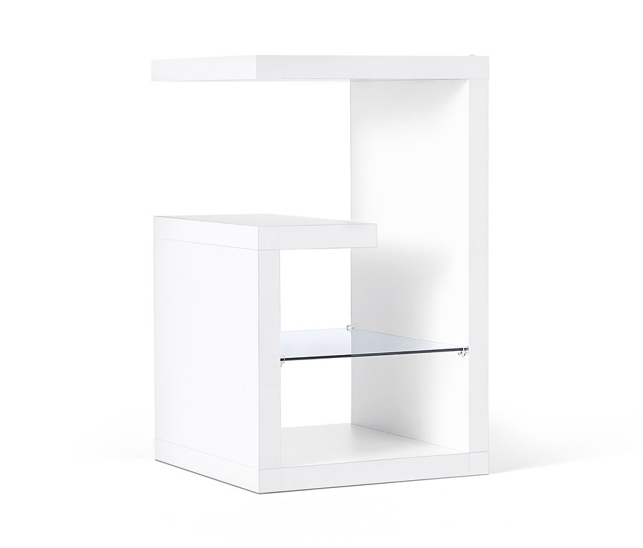 Weißer Beistelltisch mit einem Glasboden.