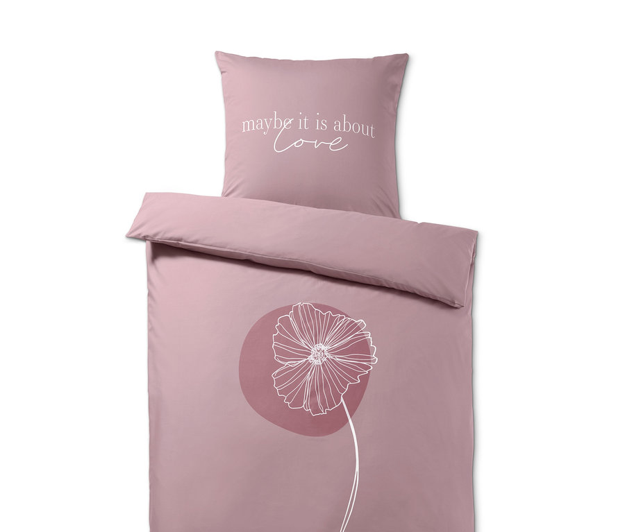 Rosa Perkal-Bettwäsche in Normalgröße mit Schriftzug und Blumenmuster.