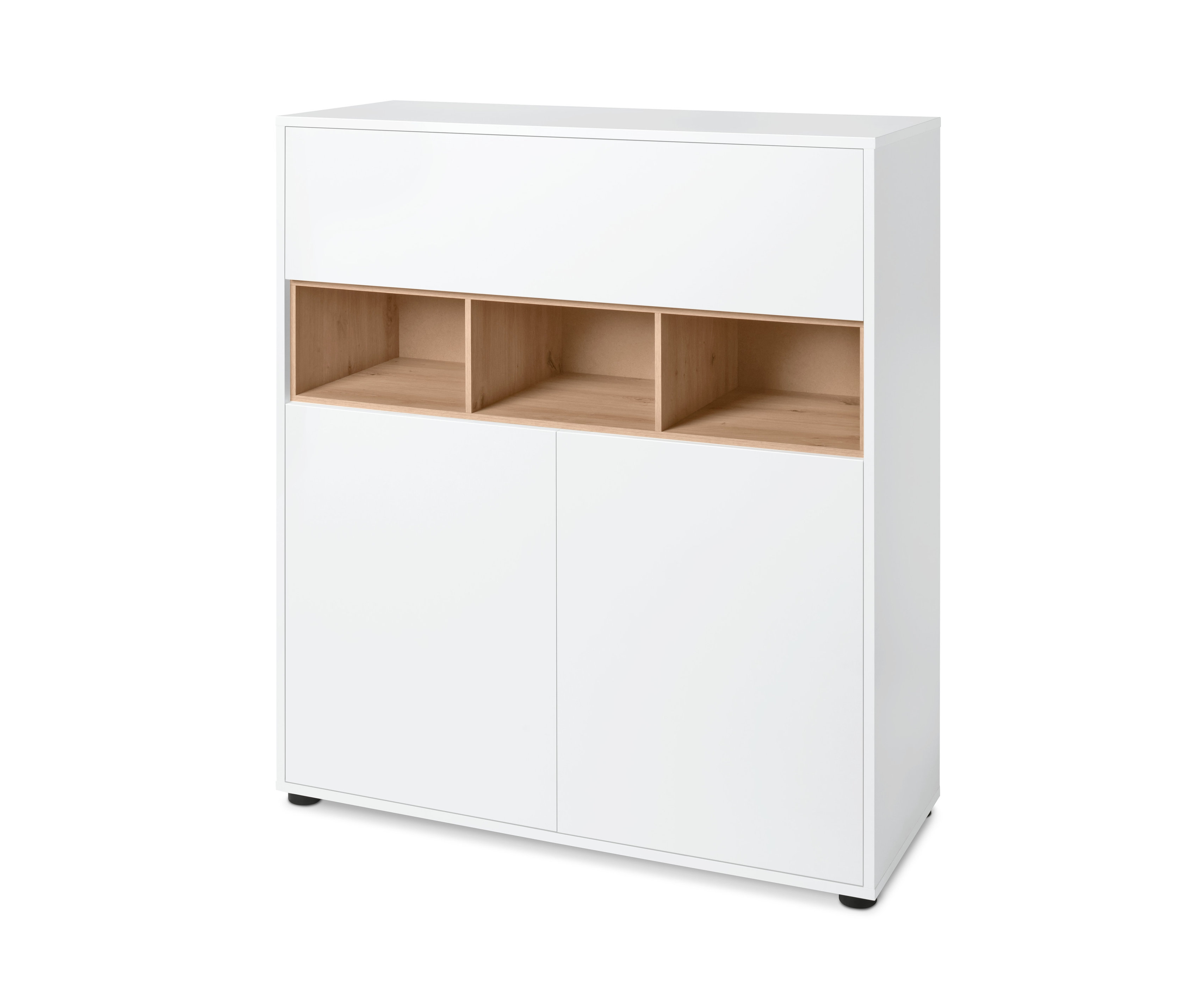 Weißes Highboard mit Details in Eichendekor.