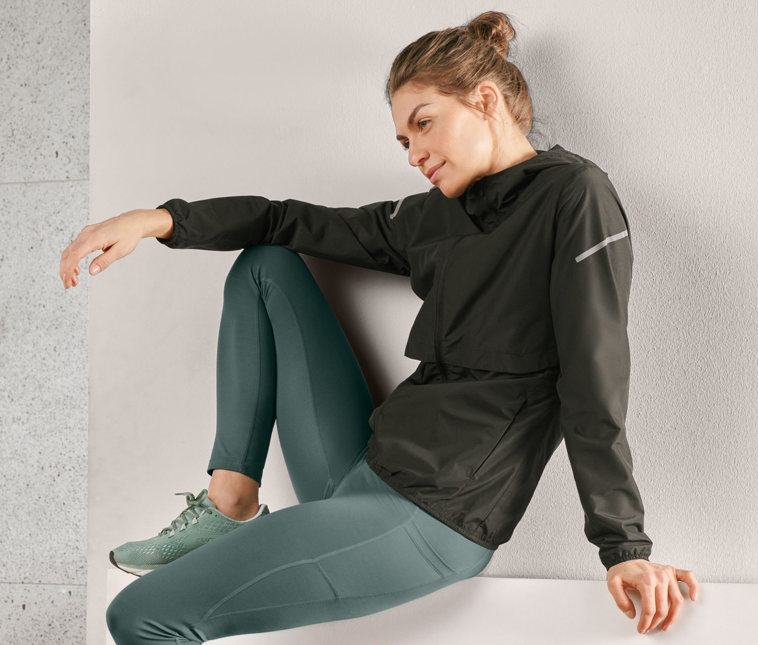 Thumbnail - Tchibo - Windprotection-Laufjacke - Damen - Gr. 40 - schwarz