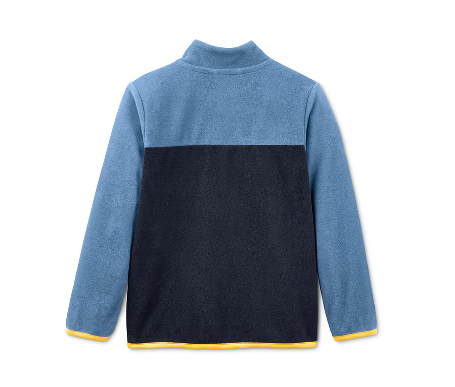 Hellblau-dunkelblaue Fleecejacke aus recyceltem Material.