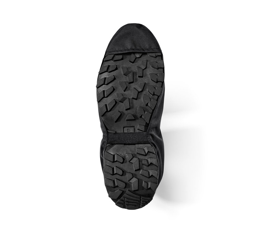 Schwarze Regen-Überschuhe mit Gummisohle.