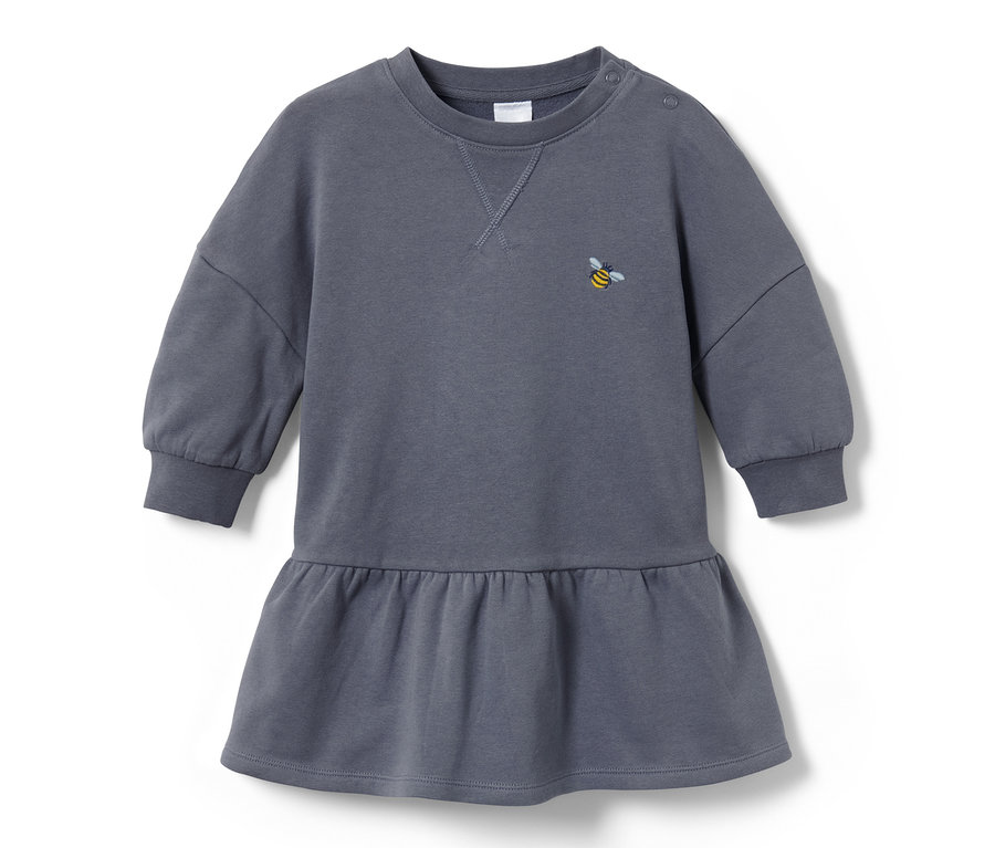 Ein blaues Kleinkinder-Sweatkleid mit einem aufgenähten Bienensymbol.