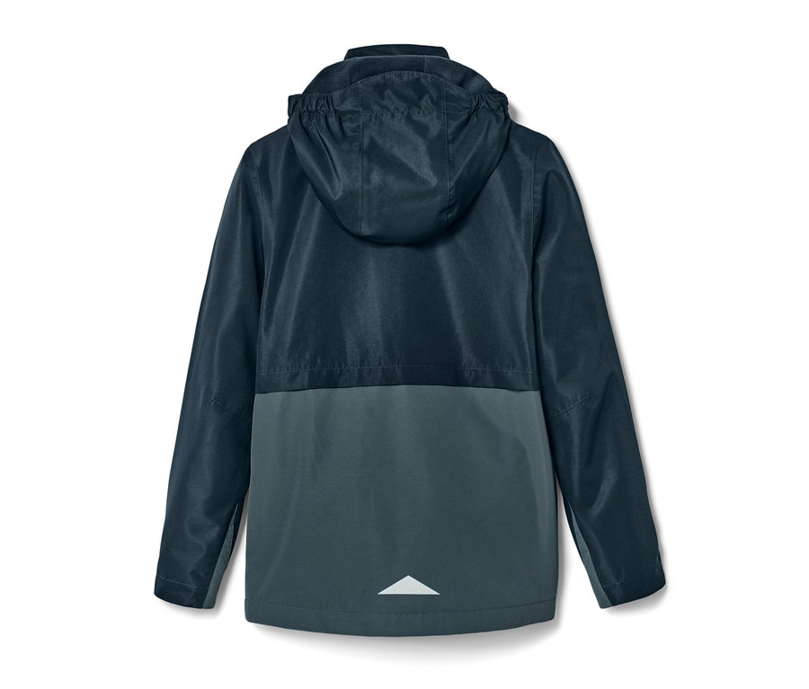 Dunkelblaue Kinder-Allwetterjacke von hinten mit Kapuze und Reflektor.