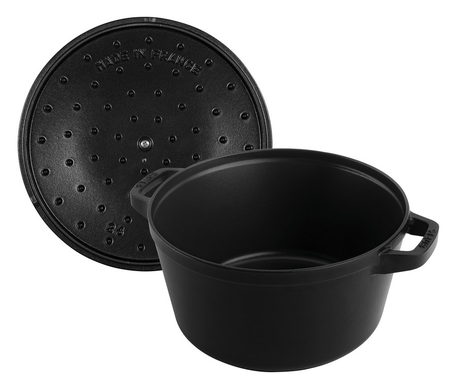 Schwarzer STAUB Kochtopf aus dem 3-teiligen »La Cocotte« Kochtopf-Set mit Deckel.