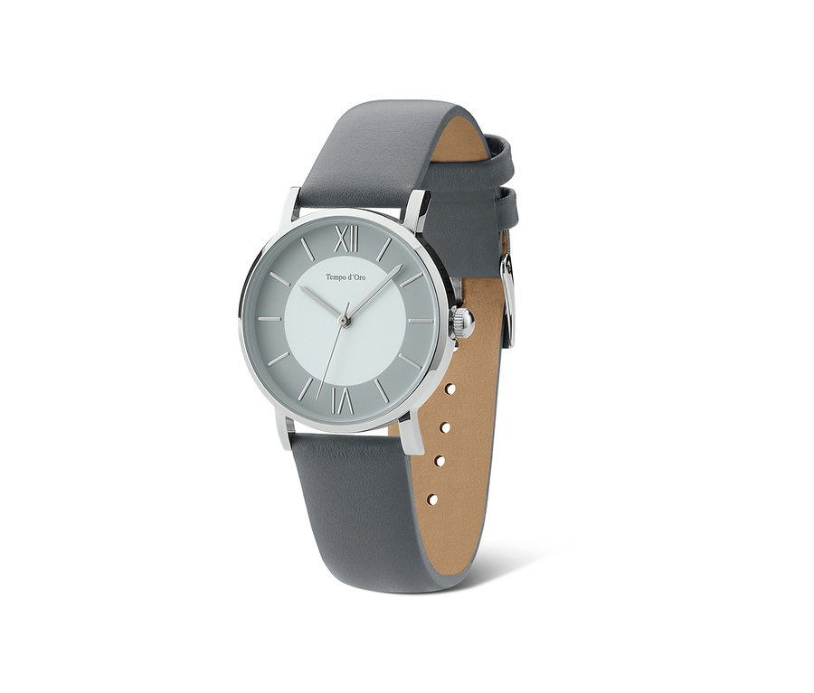Nahaufnahme einer Damenuhr mit Lederarmband.