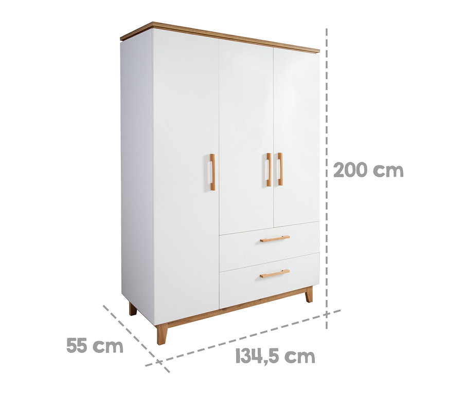 Weißer roba »Finn« 3-türiger Kleiderschrank mit Holzdetails.