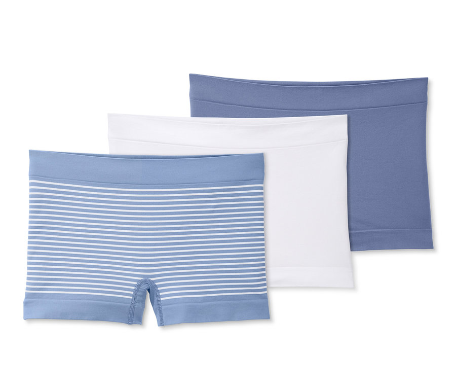 Drei Seamless-Pantys: eine blau-weiss gestreift, eine weiss und eine blaue.