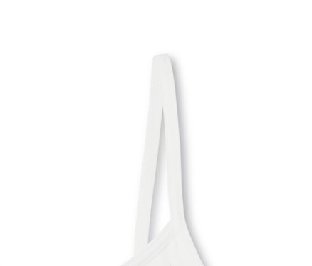 Zwei weiße Unterhemden mit Sternenmuster.