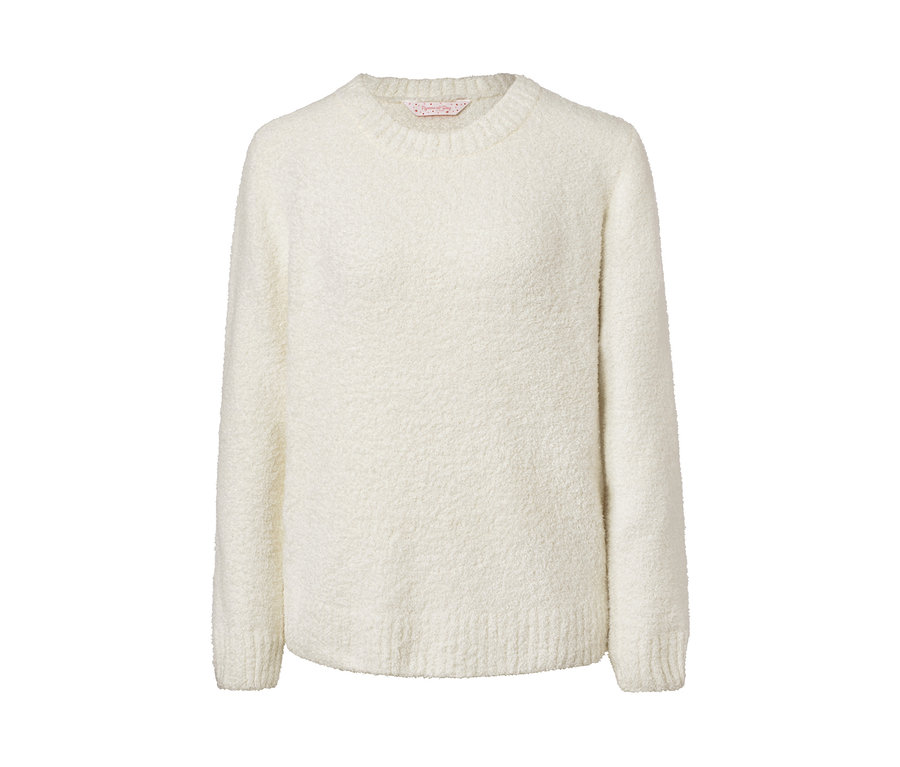 Ein cremefarbener Kuschel-Sweater.