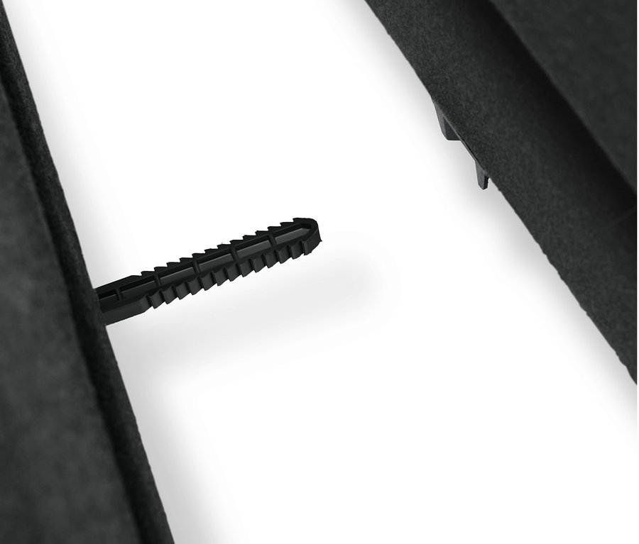 Detail einer anthrazitfarbenen Premium-Lounge-Ecke mit Sunbrella®-Stoff.