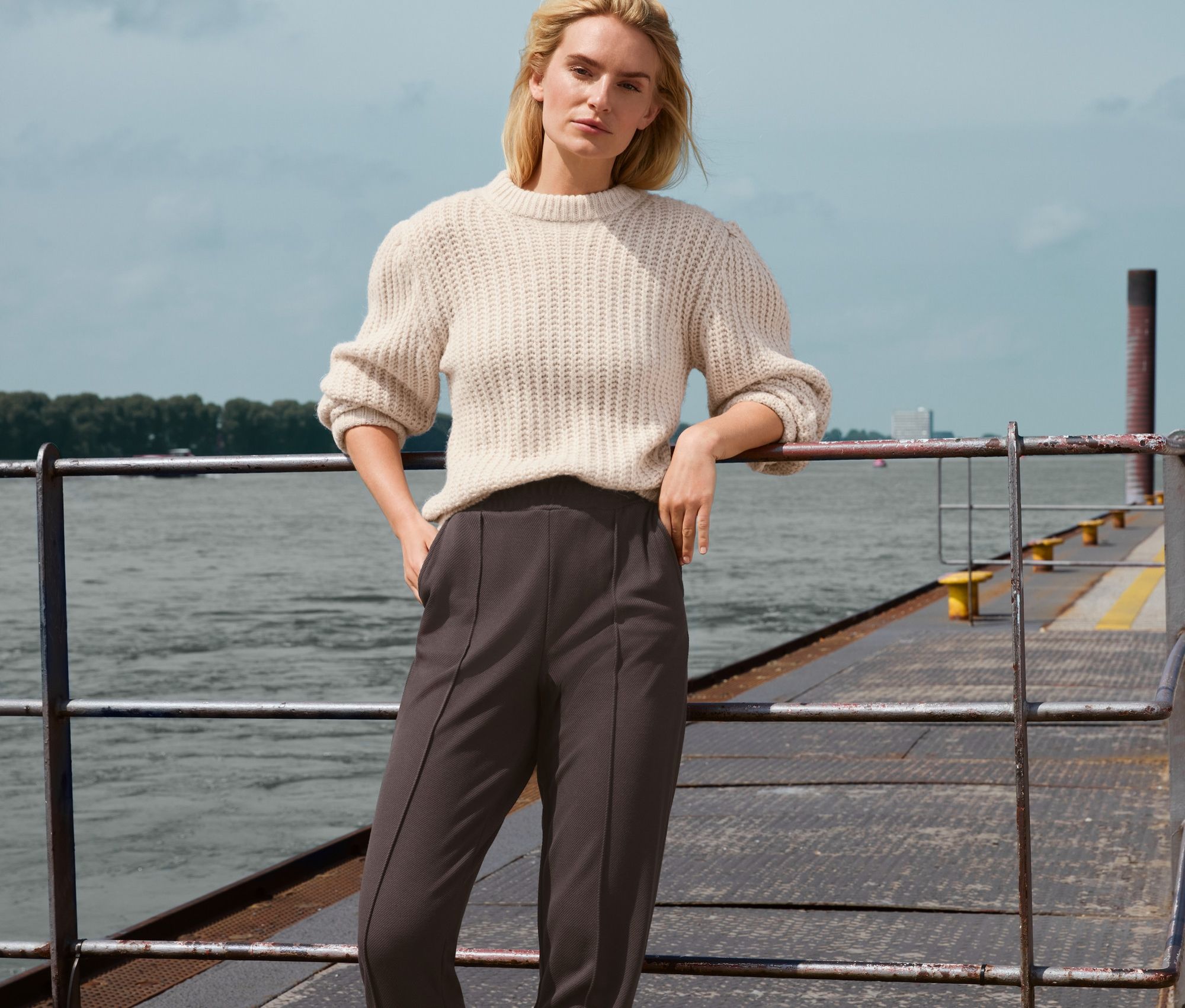 Thumbnail - Tchibo - Grobstrick-Pullover mit Wolle - Damen - Gr. XL - weiß