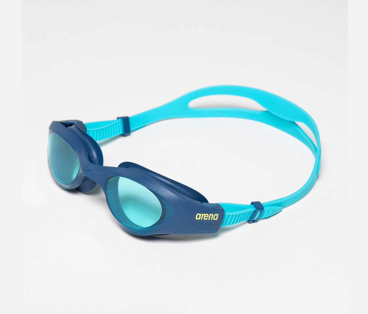 Eine blaue Arena Kinder-Schwimmbrille The One JR auf einem weißen Hintergrund.