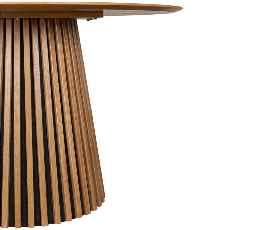 Detailansicht eines runden deVries Esstisches »Oria« aus Natureiche mit einem Durchmesser von 120 cm.