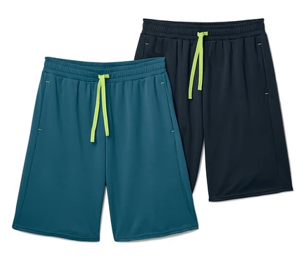 Zwei kurze Hosen, eine petrolfarbene und eine marineblaue, mit neonfarbenen Kordeln.