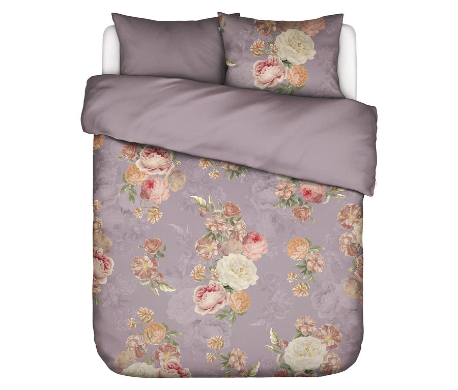 Bettwäsche mit Blumenmuster in lila Farbe, inklusive Kissenbezug.