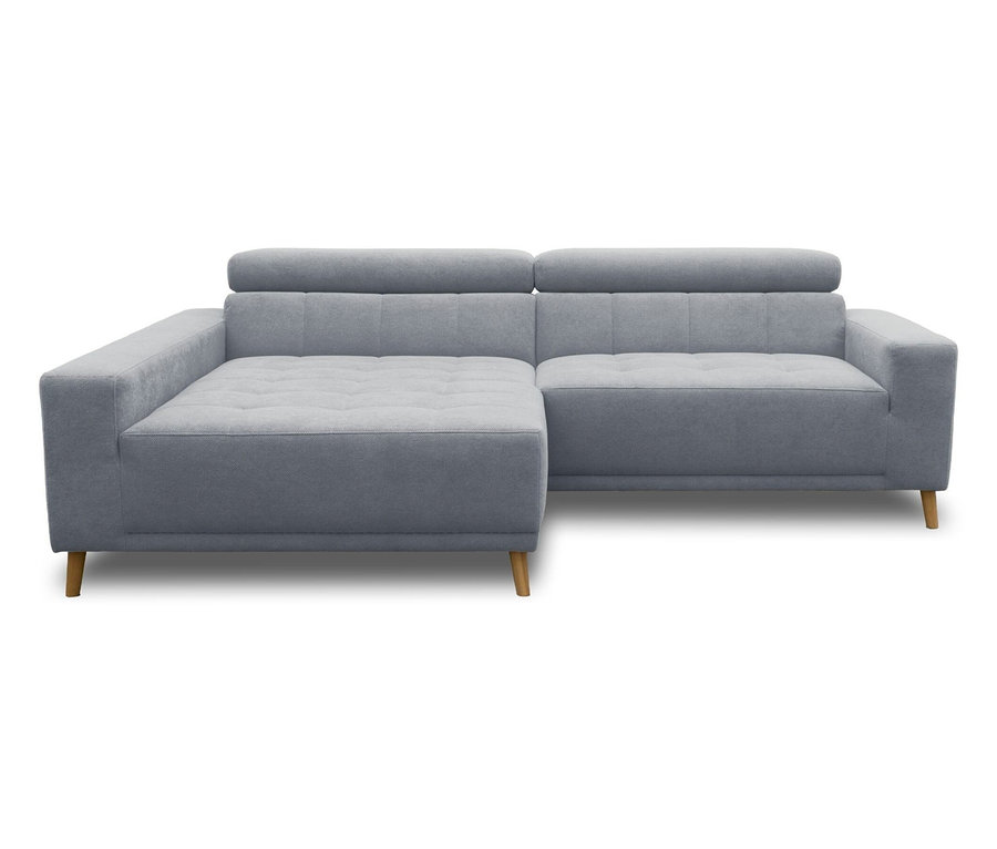Helles graues L-förmiges Ecksofa mit Holzbeinen, gesteppten Sitzen und verstellbaren Kopfstützen.