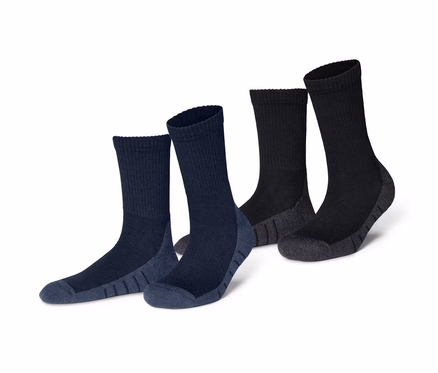Zwei Paar Outdoorsocken.