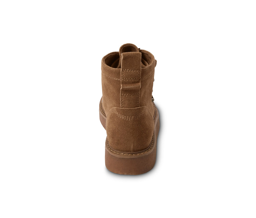 Brauner Veloursleder-Boot von hinten.