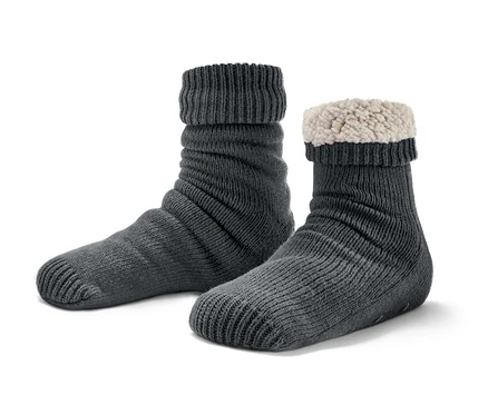 Zwei Paar graue Hausschuh-Socken.