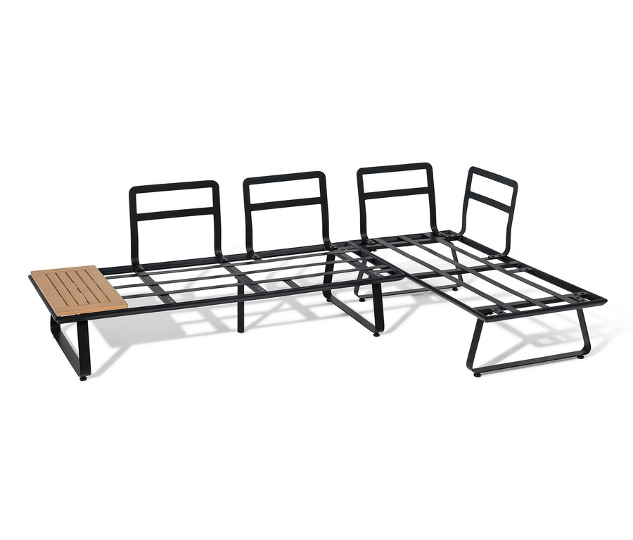 Schwarzer Rahmen der Lounge-Ecke mit modernem Kufengestell.