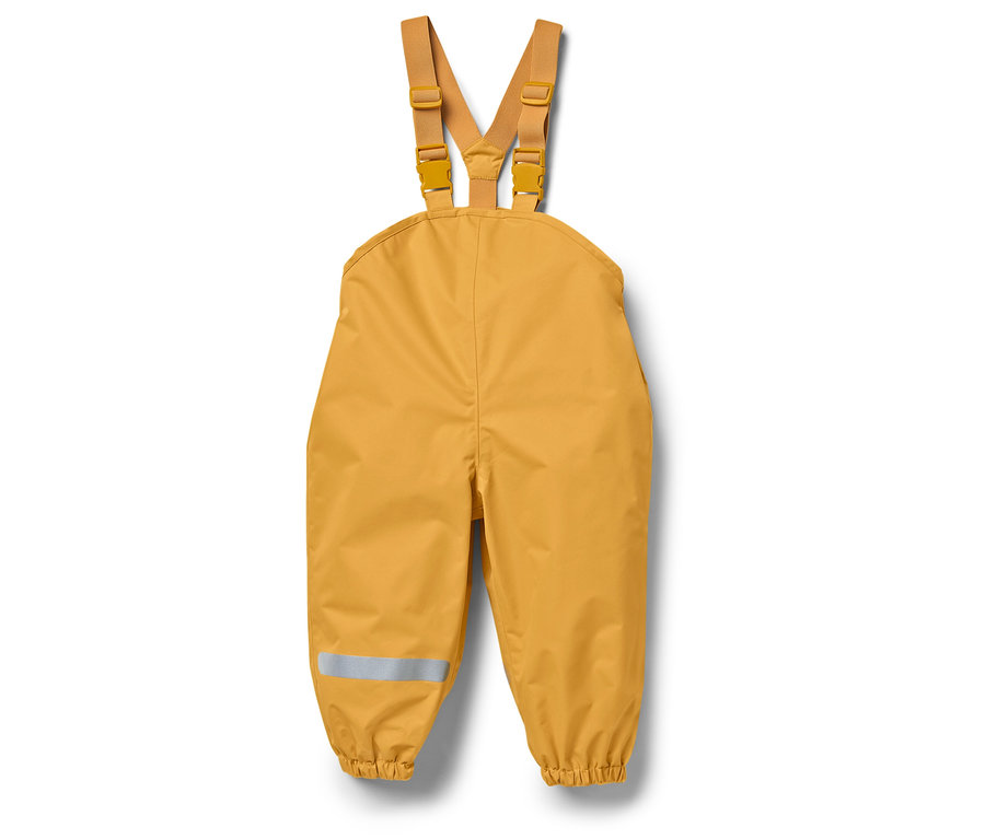 Gelbe Regenhose mit Latz und Reflexstreifen am Hosenbein.
