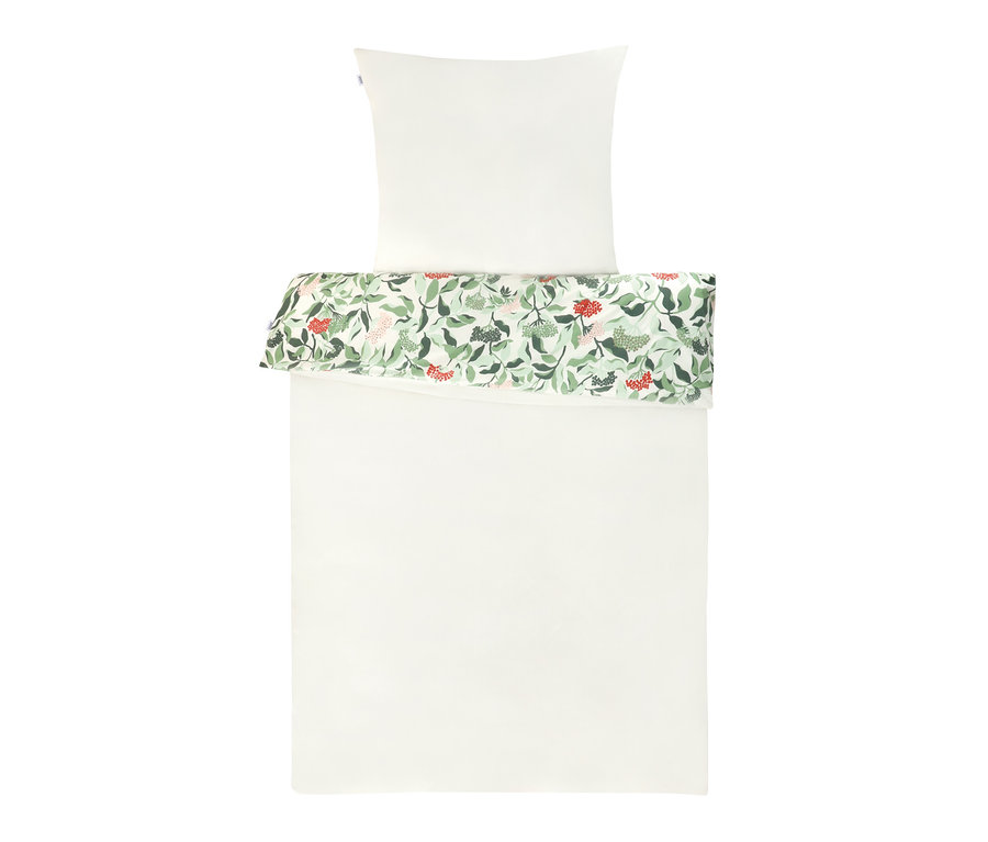 Weiße Bettwäsche mit Blumenmuster.