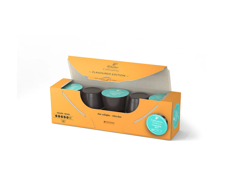 Geöffnete, orangefarbene Packung Cafissimo Flavoured Espresso Toasted Nut mit 10 Kapseln, wobei die Kapseln in der Packung sichtbar sind.