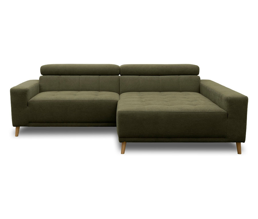 Ein dunkelgrünes L-förmiges Ecksofa mit getufteten Sitzen, verstellbaren Kopfstützen und hellen Holzbeinen.