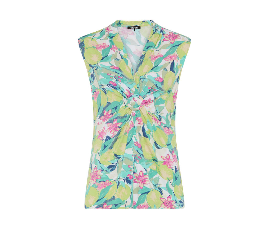 Ärmelloses Olsen Shirt mit V-Ausschnitt, dekorativem Knoten vorne und buntem Muster aus hellgrünen Früchten, rosa Blüten und türkisen Blättern auf weißem Grund.