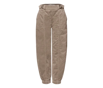 Helle beigefarbene Street One Cordhose mit elastischem Bund, D-Ring-Gürtel, aufgesetzten Vordertaschen und elastischen Bündchen.