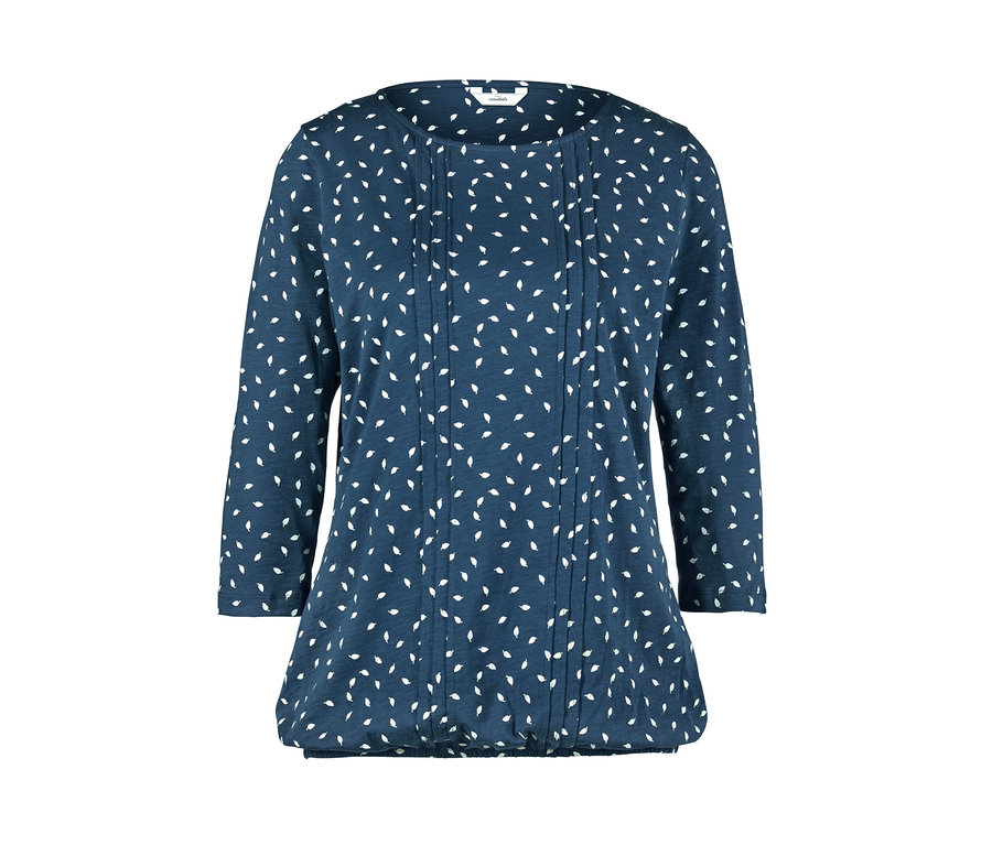 Blaues, bedrucktes Blusenshirt.