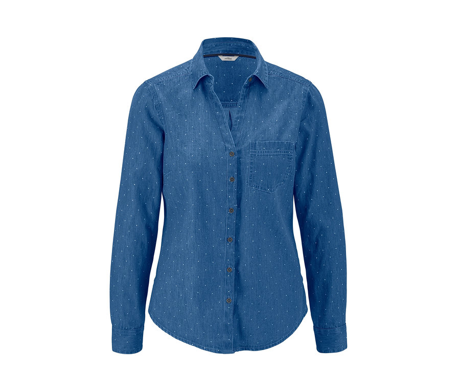 Blaue Jeansbluse mit langen Ärmeln und weißen Punkten.
