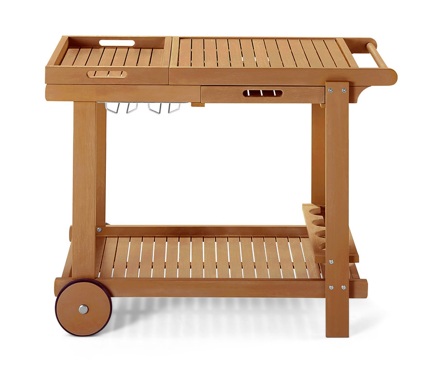 Ein brauner Barbecue-Trolley mit Holzplatte, Gläserhalter und unterem Regal.