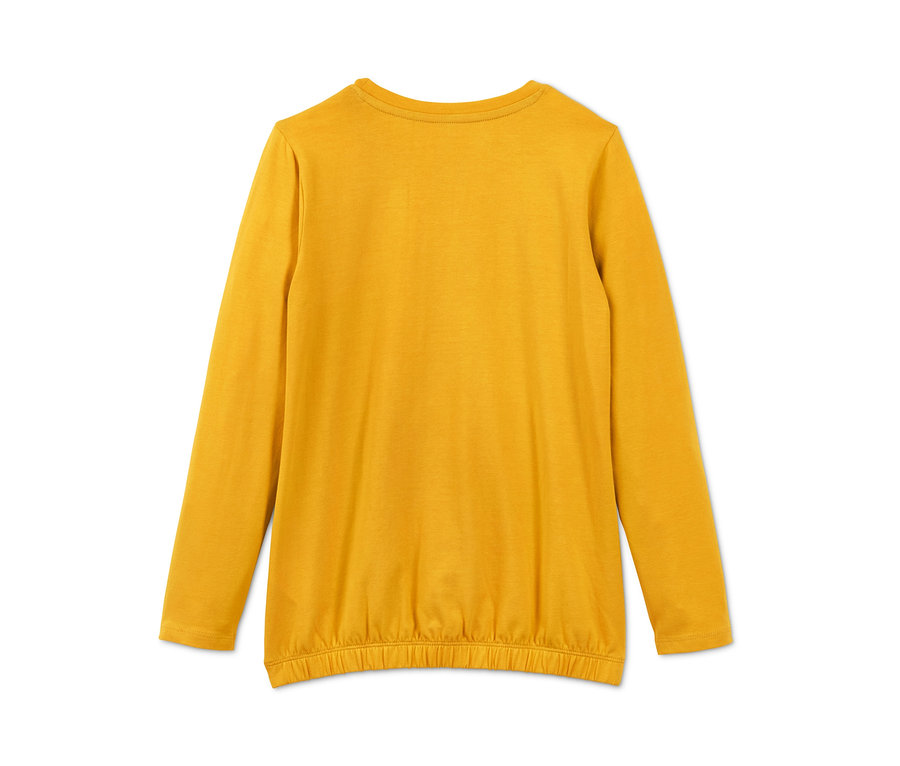 Gelbes Langarmshirt.