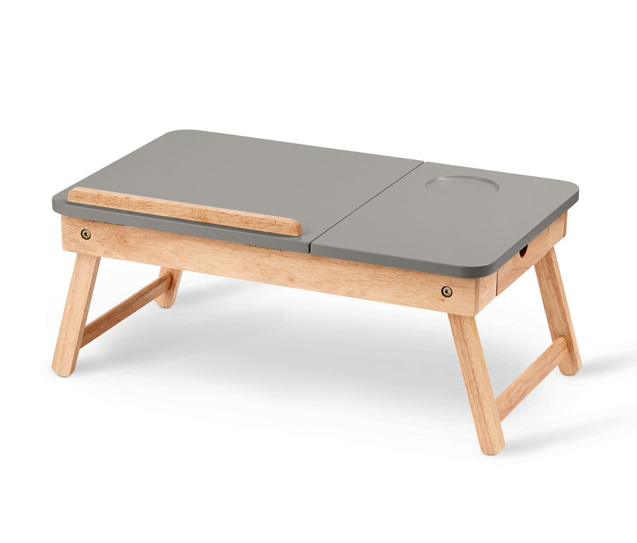 Grauer Betttisch mit Holzbeinen.