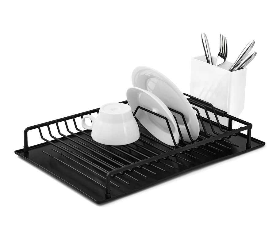 Schwarzes Abtropfgestell mit Abtropfmatte, darauf eine weiße Tasse und Teller.
