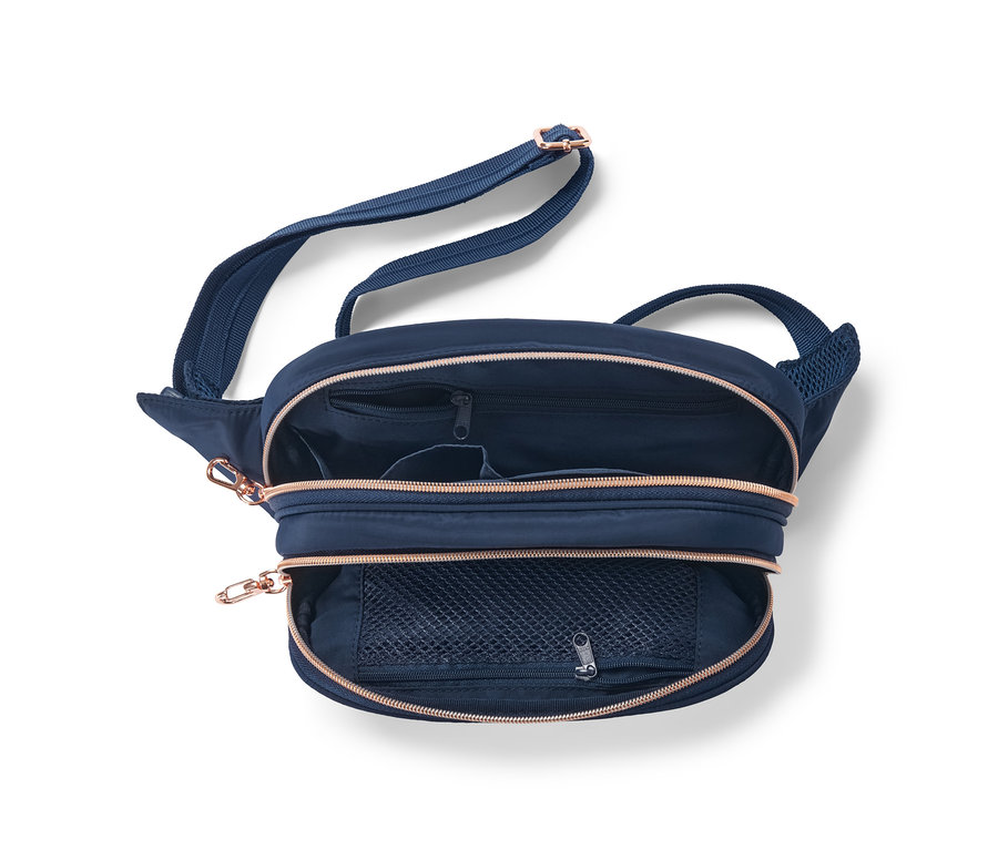 Geöffnete blaue Sicherheits-Bauchtasche.