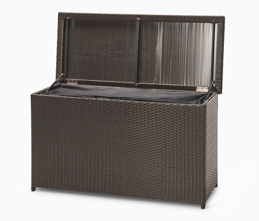 Geöffnete Auflagenbox mit Polyrattangeflecht.