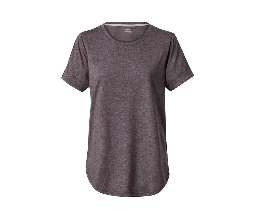 Graues Longshirt mit aufgerollten Ärmeln.