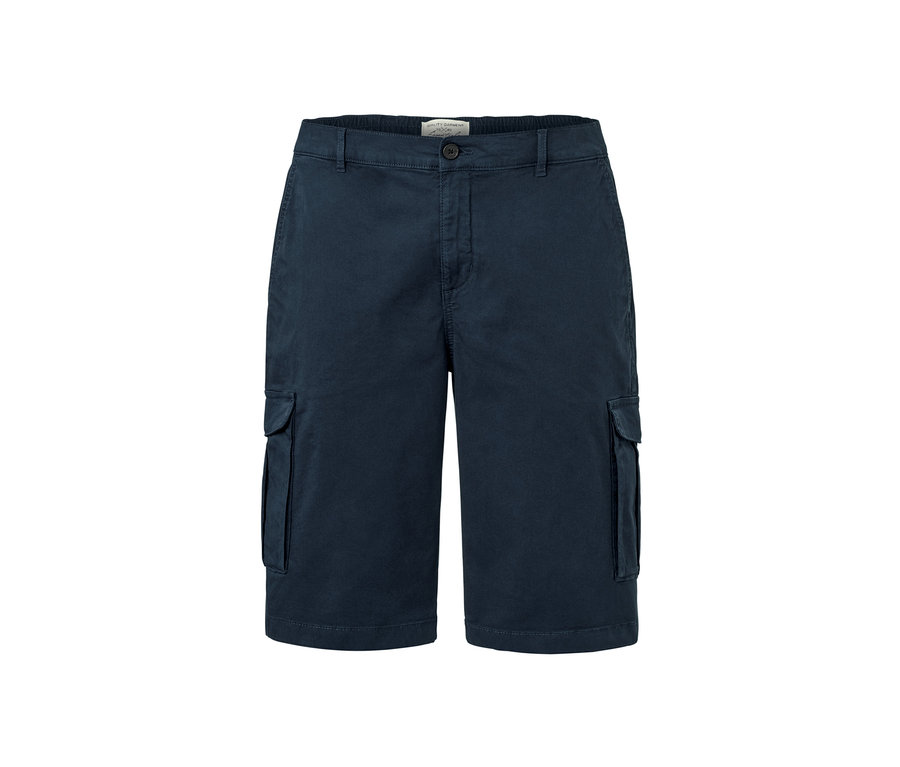 Marineblaue Cargo-Shorts.